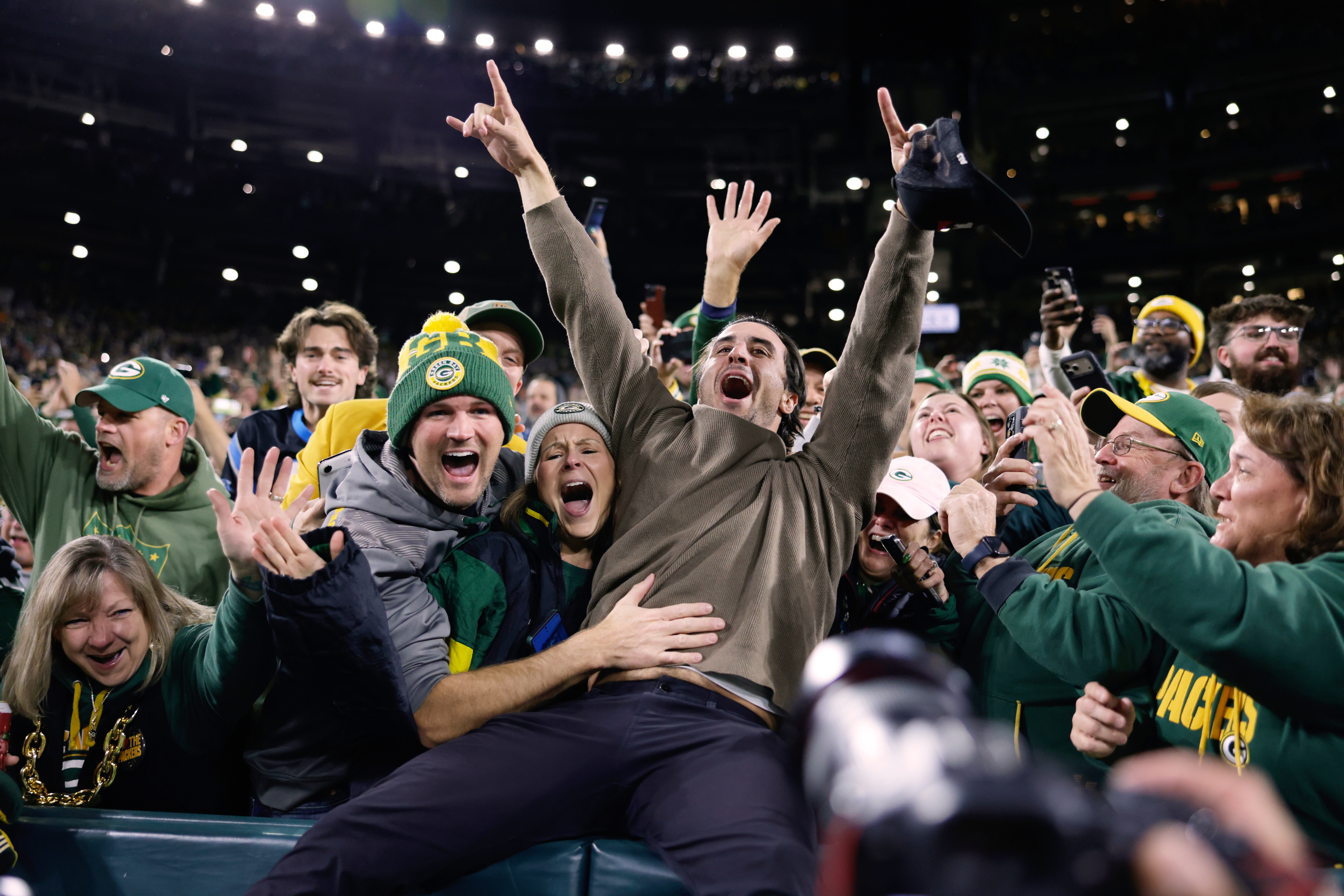 Brewers visit Lambeau Field the day after clinching the World Series — Oshkosh Government news